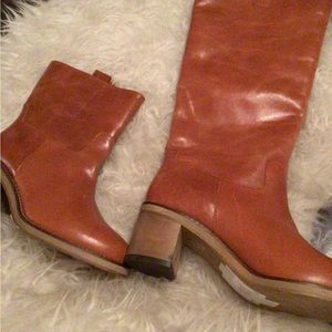 Free People tabby boot ** mismatched